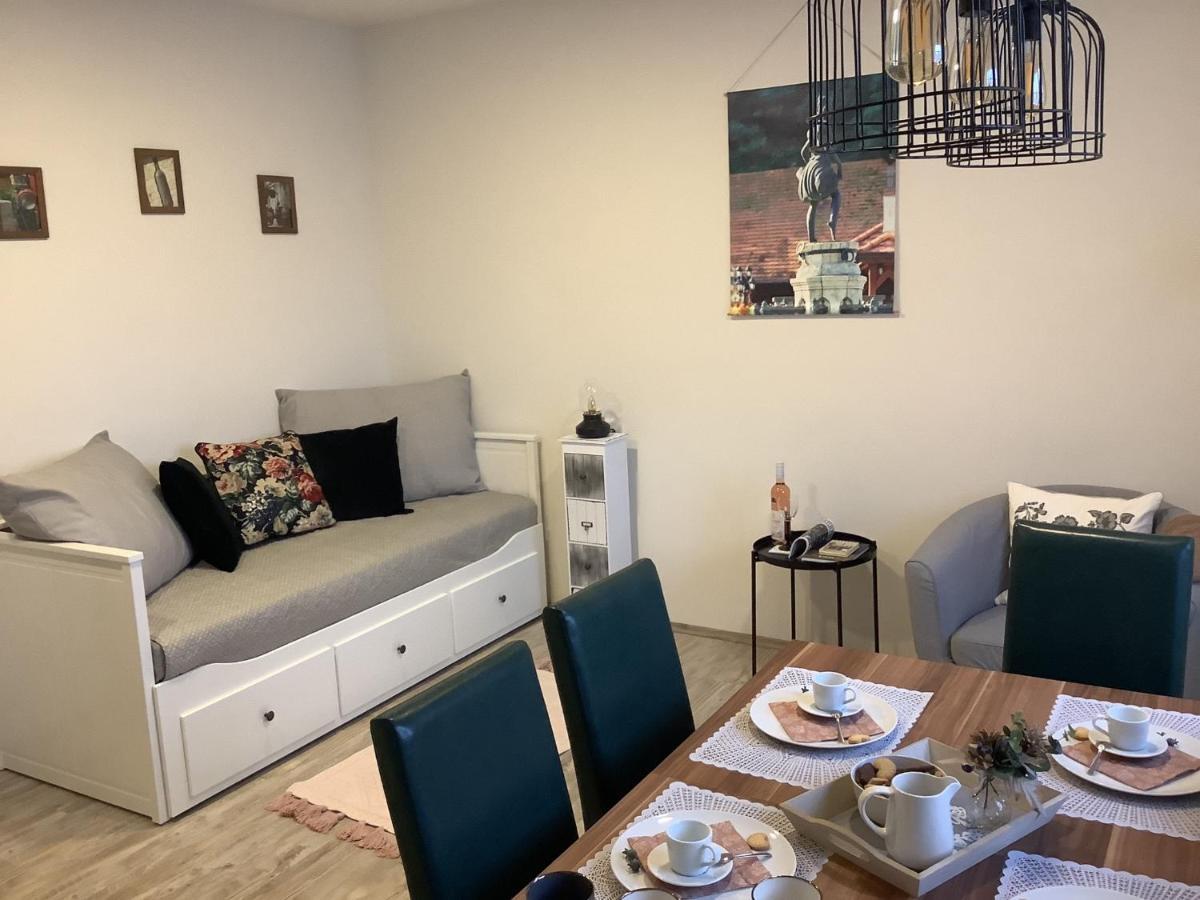 Ezuest Boroka Apartman Eger Extérieur photo
