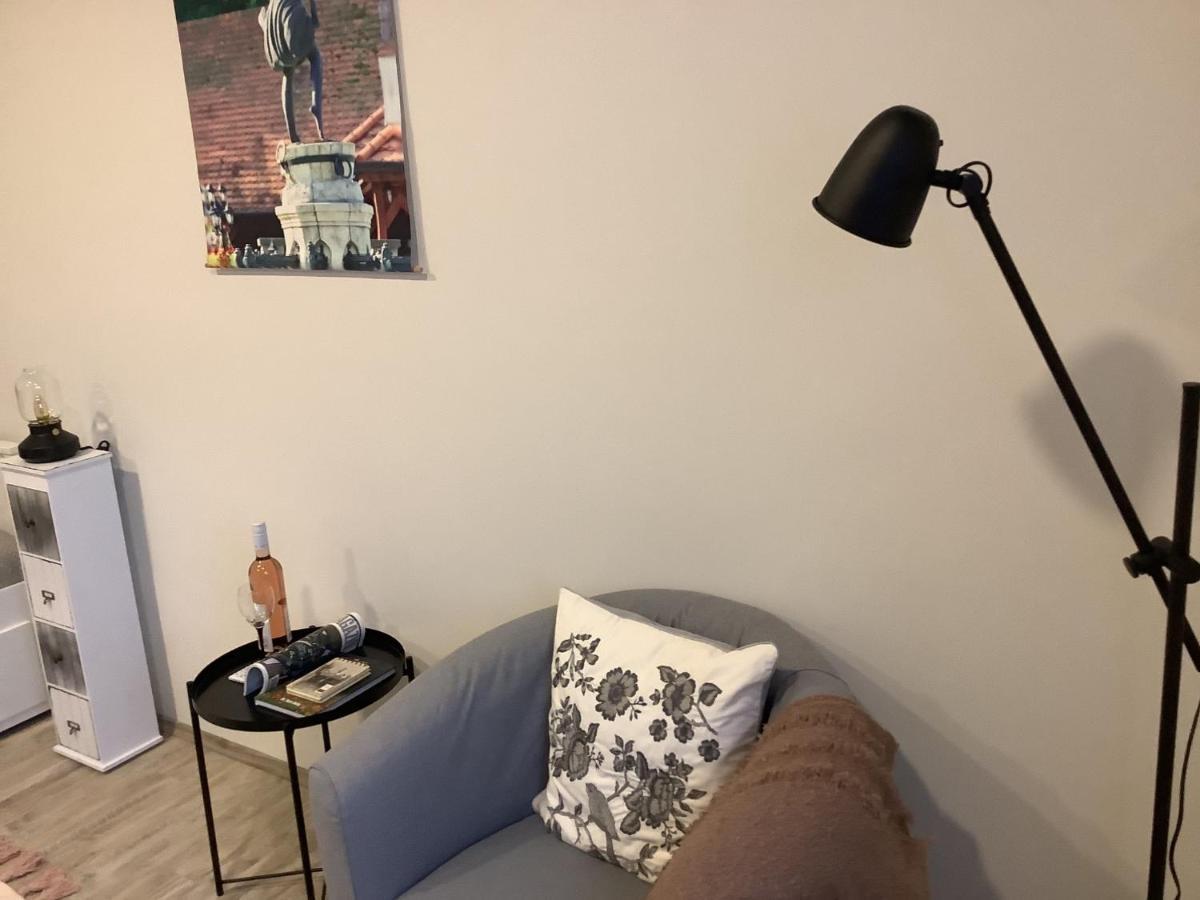 Ezuest Boroka Apartman Eger Extérieur photo