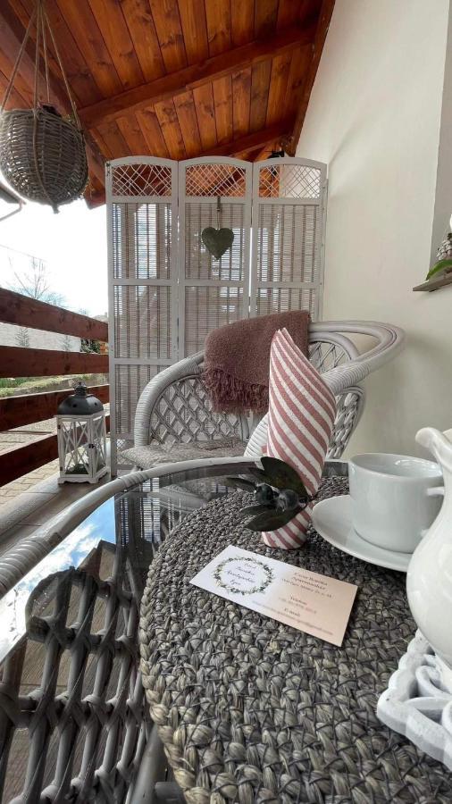 Ezuest Boroka Apartman Eger Extérieur photo